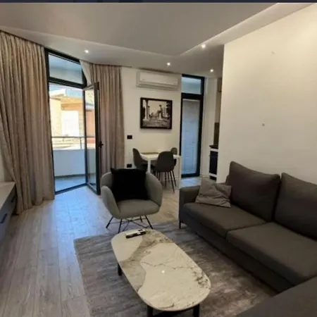 Luce Appartement Durrës